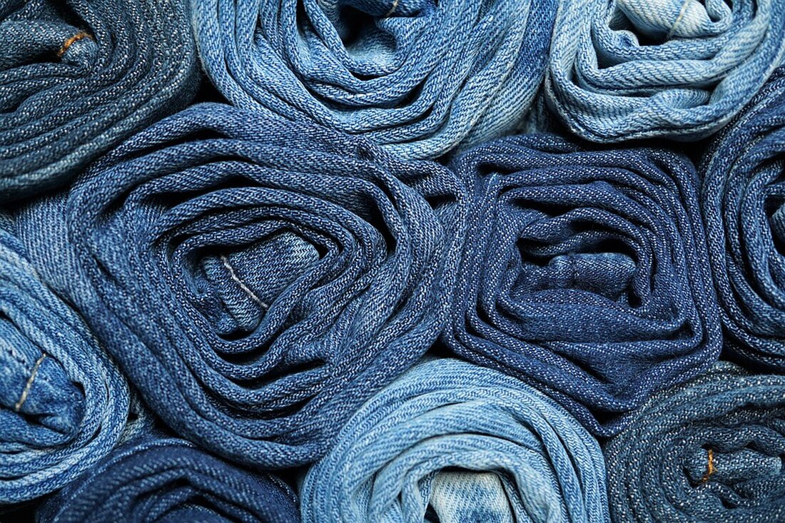 Dawn Denim launcht erstmals eine nachhaltige Herrenkollektion mit 35 Styles aus Biobaumwolle im Berliner Peek & Cloppenburg Store.