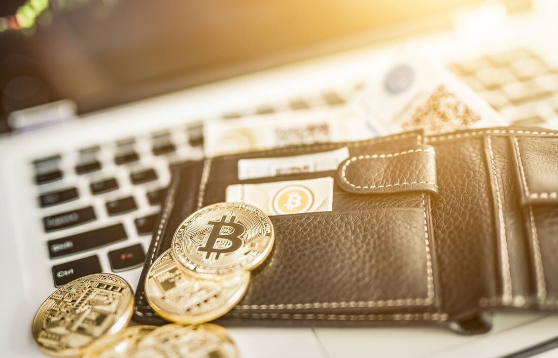 Der PayPal-Manager kümmert sich nicht viel um den Preis von Bitcoin, sondern um seine zukünftige Rolle im Finanzsystem PayPal hat sich eingehender mit Krypto-Initiativen befasst und kürzlich Pläne für einen Stablecoin enthüllt Dan Schulman, der Chief Executive Officer des Finanzdienstleistungsunternehmens PayPal, hat seinen Glauben an die Rolle von Kryptowährungen in einer sich entwickelnden Finanzwelt verdoppelt. Schulman sprach von seiner Überzeugung von Krypto, als er vor seiner geplanten Rede auf der Axis Tel Aviv, einer internationalen Investitions- und Innovationskonferenz, die noch in diesem Monat stattfinden wird, Fragen von CTech beantwortete. Der FinTech-CEO erklärte, dass er erwarte, dass neben dem zunehmenden Nutzen …