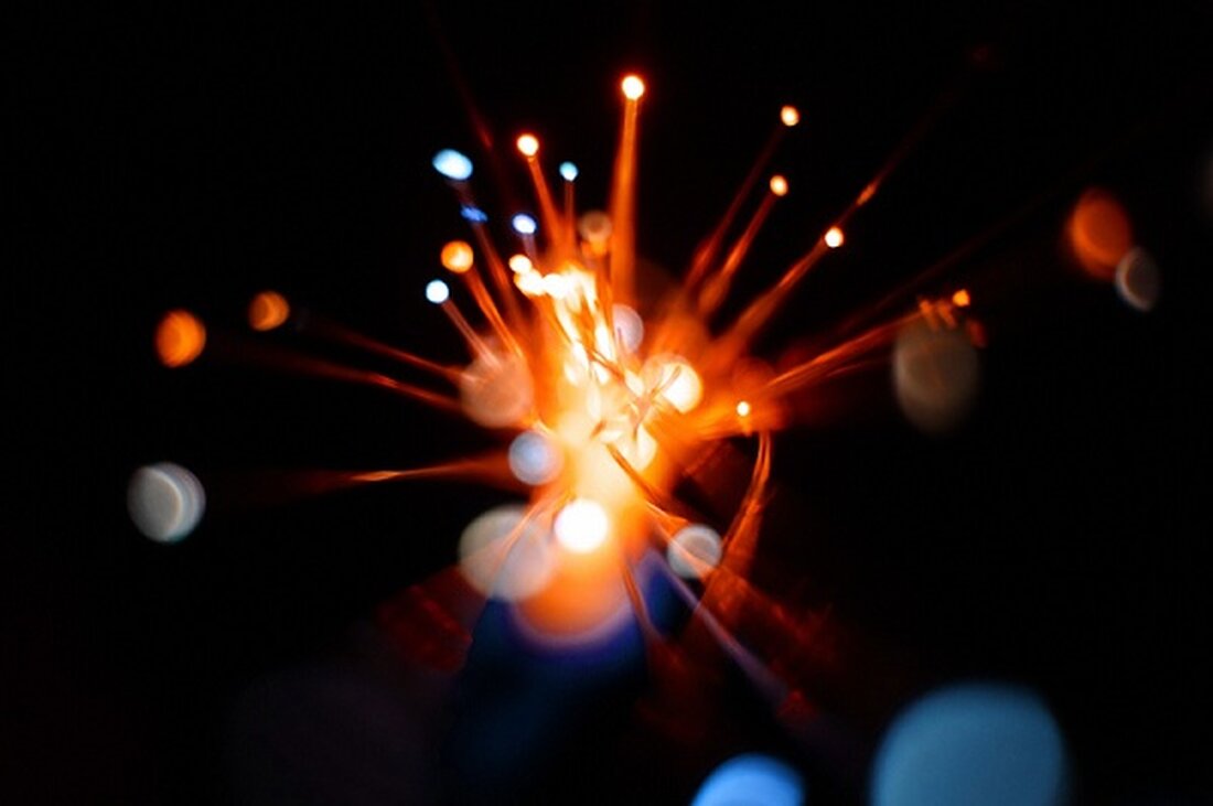 Der FLR-Token legte in einer Woche um 18,88 % zu und hat derzeit einen Wert von 0,01077 $. Flare führt einen öffentlichen Absteckdienst ein, der es FLR-Inhabern ermöglicht, am Ökosystem teilzunehmen. Übergang des Flare-Netzwerks zum Proof-of-Stake-Modell. FLR, der native Token des Flare-Netzwerks, sorgt nach der kürzlich erfolgten Einführung eines öffentlichen Absteckdienstes für Aufsehen. FLR verzeichnete einen Anstieg sowohl des Interesses als auch des Wertes. Hier ist ein genauerer Blick darauf, wie sich diese Entwicklung auf den FLR-Token ausgewirkt hat. FLR-Token-Preis in Bewegung In den letzten sieben Tagen hat der FLR-Token eine beeindruckende Leistung gezeigt und seinen Preis um 18,88 % …