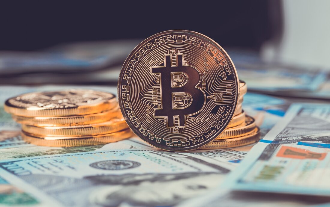 Scaramucci forderte die Bitcoin-Investoren auf, das Gesamtbild nicht aus den Augen zu verlieren Er verglich auch die Volatilität von Bitcoin während des Wachstums mit der Amazon-Aktie Ende der 90er Jahre Der Gründer von SkyBridge Capital, Anthony Scaramucci, hat Investoren gebeten, an ihren Krypto-Assets festzuhalten, da er glaubt, dass der aktuelle Markteinbruch bald ein Ende haben wird. „Nehmen Sie eine Chill-Pille, bleiben Sie lange Bitcoin, andere Kryptowährungen wie Algorand und Ethereum, und ich denke, Sie werden mit diesen Investitionen langfristig sehr gut bedient sein.“ er sagte. Bitcoin ist noch kein ausgereiftes Wertaufbewahrungsmittel Sprechen während a CNBC Interview, erklärte er, dass der &hellip;