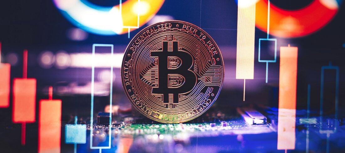 Der Krypto-Angst- und Gier-Index fiel weiter und erreichte seinen neutralen Bereich von 56, da die meisten Münzen zurückgingen. Bitcoin stieg auf 68.000 US-Dollar und lag damit deutlich unter dem Monatshoch von 73.500 US-Dollar. Ebenso fiel der Ethereum-Token auf 2.400 US-Dollar, während die Gesamtmarktkapitalisierung aller Kryptowährungen auf 2,28 Billionen US-Dollar sank. Zu den Münzen mit der schlechtesten Performance gehörten Grass, Solana, Goat und Sui, die in den letzten Monaten um fast 10 % gefallen sind. In den meisten Zeiträumen fallen Kryptowährungen, wenn sich der Angst- und Gier-Index in die Angstzone bewegt. Die Chancen für Trump sinken Diese Münzen sind gesunken, da …