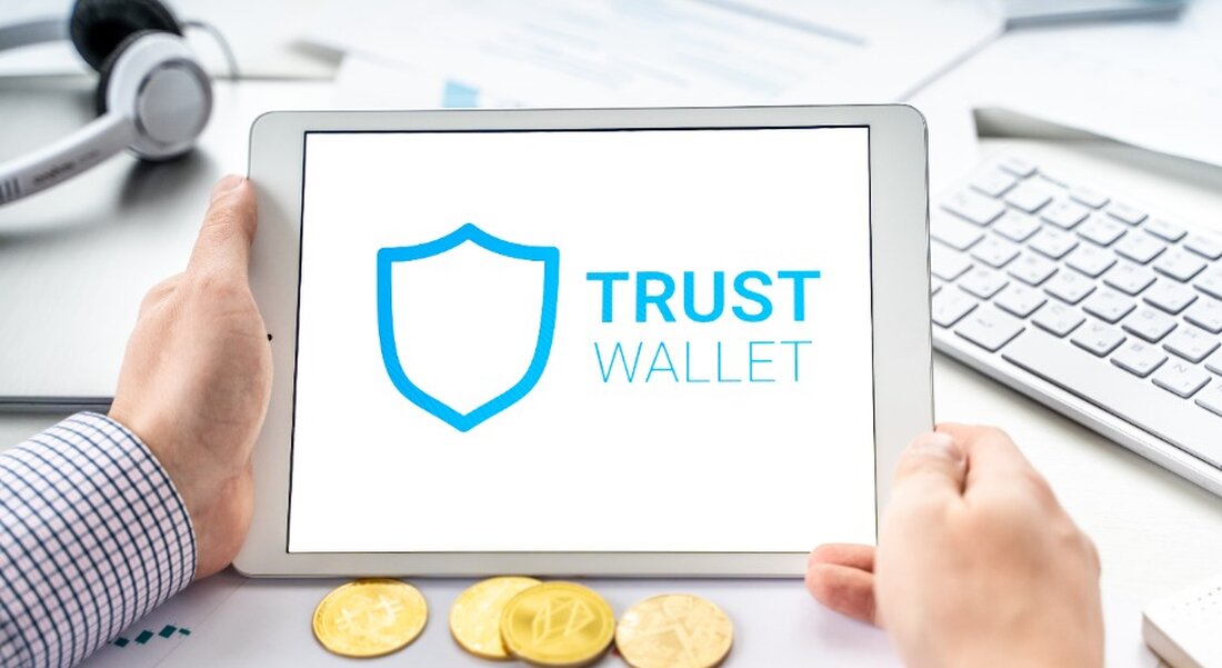 Der TWT-Preis steigt nach der Notierung von Binance Futures sprunghaft an. Die Binance-Notierung treibt den beeindruckenden Preisanstieg von TWT voran. TWT zieht Vergleiche mit Binance Coin (BNB) und weckt damit das Interesse der Anleger. In der jüngsten Marktentwicklung hat der Trust Wallet Token (TWT) einen bemerkenswerten Preisanstieg erlebt, der innerhalb einer Woche einen beeindruckenden Preisanstieg von 18 % verzeichnete. Dieser Anstieg, der an den Höchstpreis im April erinnert, wird auf die Notierung von TWT bei Binance Futures zurückgeführt. Die Notierung von Binance-Futures löst Begeisterung aus TWT, der native Token von Trust Wallet, der eng mit Binance verbunden ist, hat mit …