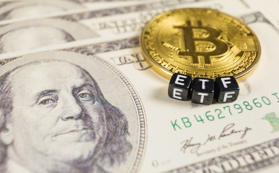 Die US Securities and Exchange Commission (SEC) hat eine Vorkehrung für Kommentare der Bevölkerung zum Thema Grayscale getroffen, das seinen BTC Trust in einen Spot-ETF umwandelt Der Finanzwächter hat in der Vergangenheit öffentlich eine Neigung zu indirekten Krypto-ETFs im Gegensatz zu Spot-ETFs gezeigt Anfang dieses Monats teilte die SEC ihre mit Anliegen zum Umwandlungsvorschlag des Grayscale Bitcoin Trust Exchange Traded Fund (ETF) – der sich hauptsächlich um Manipulation, Betrug und Anlegerschutz dreht. Die Kommission drückte auch ihre Unsicherheit über die Angemessenheit von Bitcoin als zugrunde liegendem Vermögenswert aus und bat die Öffentlichkeit, sich dazu zu äußern. Die Agentur hat ein …