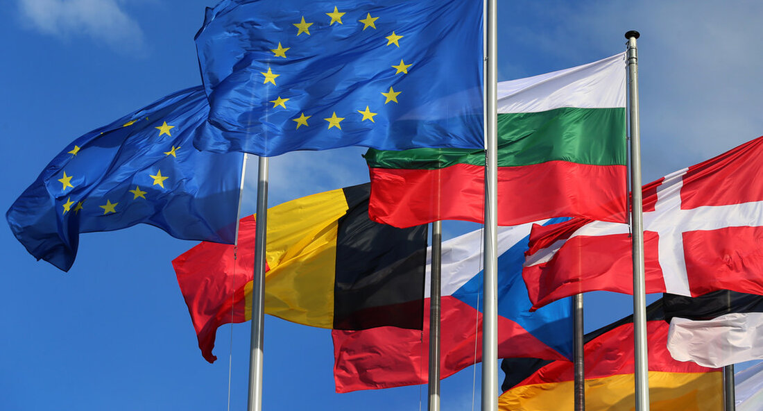Anlässlich des 30-jährigen Jubiläums des Weimarer Dreiecks fand ein digitales Dialogforum zur Rechtsstaatlichkeit in der Europäischen Union mit Justiz- und Europaminister Guido Wolf statt. Zum 30-jährigen Jubiläum der Weimarer Dreieck auf Initiative des Justizministers und für Europa Guido WolfGleichzeitig veranstaltete der Vorsitzende des Ausschusses für Fragen der Europäischen Union (EU) des Bundesrates und von Minister Dr. Stephan Holthoff-Pförtner (Nordrhein-Westfalen) ein Dialogforum zum Thema Rechtsstaatlichkeit unter Druck. Bereits im vergangenen Jahr hatten sich die beiden europäischen Minister für einen intensiveren Dialog über Rechtsstaatlichkeit in Europa ausgesprochen. Der baden-württembergische Justizminister Guido Wolf sagte: „Der konstruktive Meinungsaustausch ist wichtig, auch wenn wir uns …