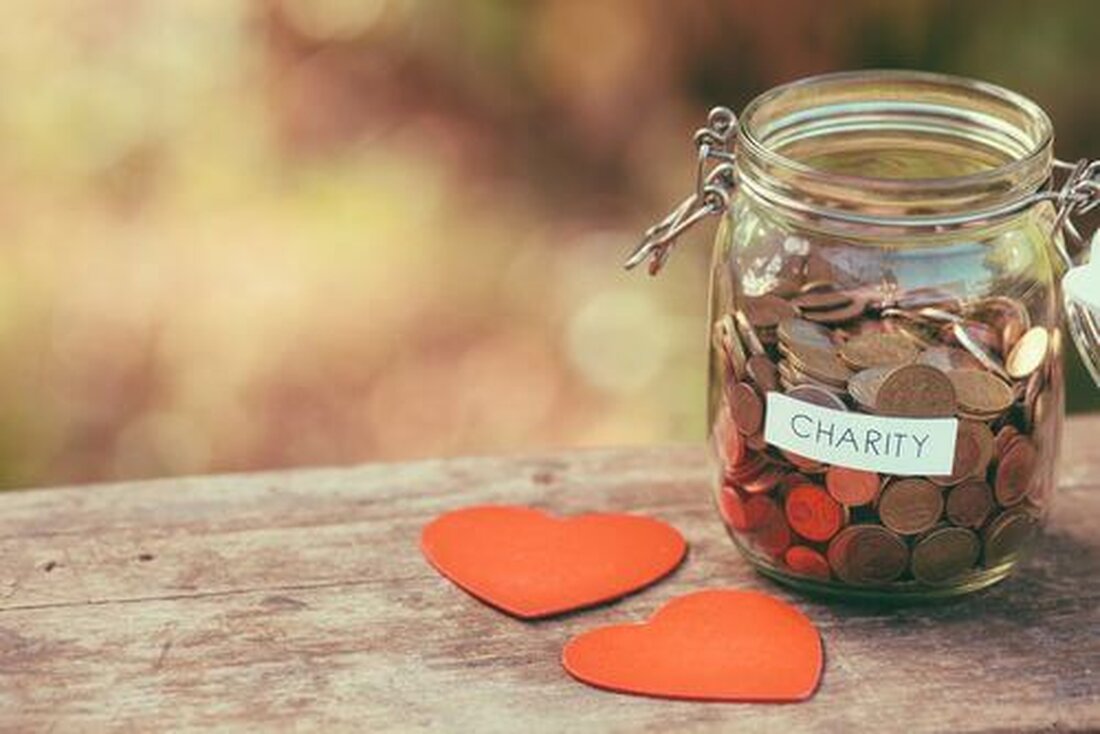 JustGiving akzeptiert mittlerweile über 60 Kryptowährungen, mit denen Menschen spenden können 94 % der Kryptonutzer sind Millennials und Generation Z In den letzten fünf Jahren wurden mehr als 2 Milliarden US-Dollar für wohltätige Zwecke gespendet Die in Großbritannien ansässige Fundraising-Plattform JustGiving arbeitet mit The Giving Block, einem Unternehmen für digitale Vermögenswerte, zusammen, um Krypto-Spenden anzunehmen. Laut einem Bericht von JustGiving können Benutzer jetzt in mehr als 60 Kryptowährungen spenden, darunter Bitcoin, Ethereum, Tether und Doge Spendensammlung im Vereinigten Königreich. Der Schritt erfolgt, da der Kryptomarkt einen Wertanstieg erlebt, wobei Bitcoin gestern auf CoinMarketCap ein neues Allzeithoch von über 94.000 US-Dollar …