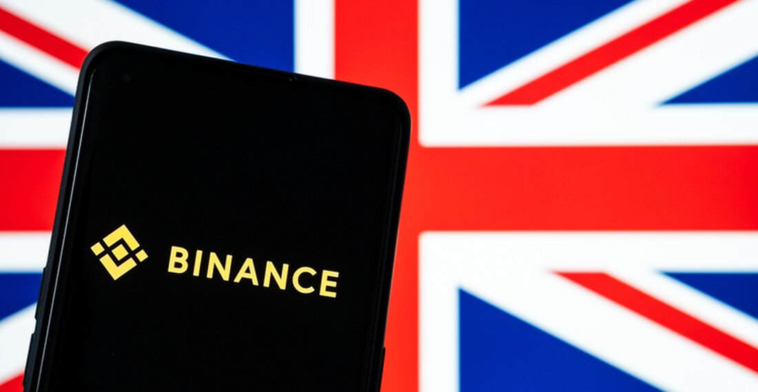 Binance dominierte diesen Monat die Schlagzeilen dank seiner regulatorischen Herausforderungen und seinem Wunsch, ein börsennotiertes Unternehmen in den USA zu werden Binance kämpfte mit regulatorischen Herausforderungen Die führende Kryptowährungsbörse Binance hatte diesen Monat mit regulatorischen Herausforderungen zu kämpfen. Die Herausforderungen begannen, als die britische Financial Conduct Authority (FCA) der Binance Markets Limited den Betrieb in der Region untersagte, da sie nicht über die erforderliche Betriebsgenehmigung verfüge. Dies führte dazu, dass einige Banken und Finanzinstitute drastisch gegen Binance vorgingen. Barclays und Santander blockierten Kundeneinzahlungen bei Binance, und Clear Junction stellte auch die Verarbeitung von Zahlungen an die Kryptowährungsbörse ein. Binance stoppte …