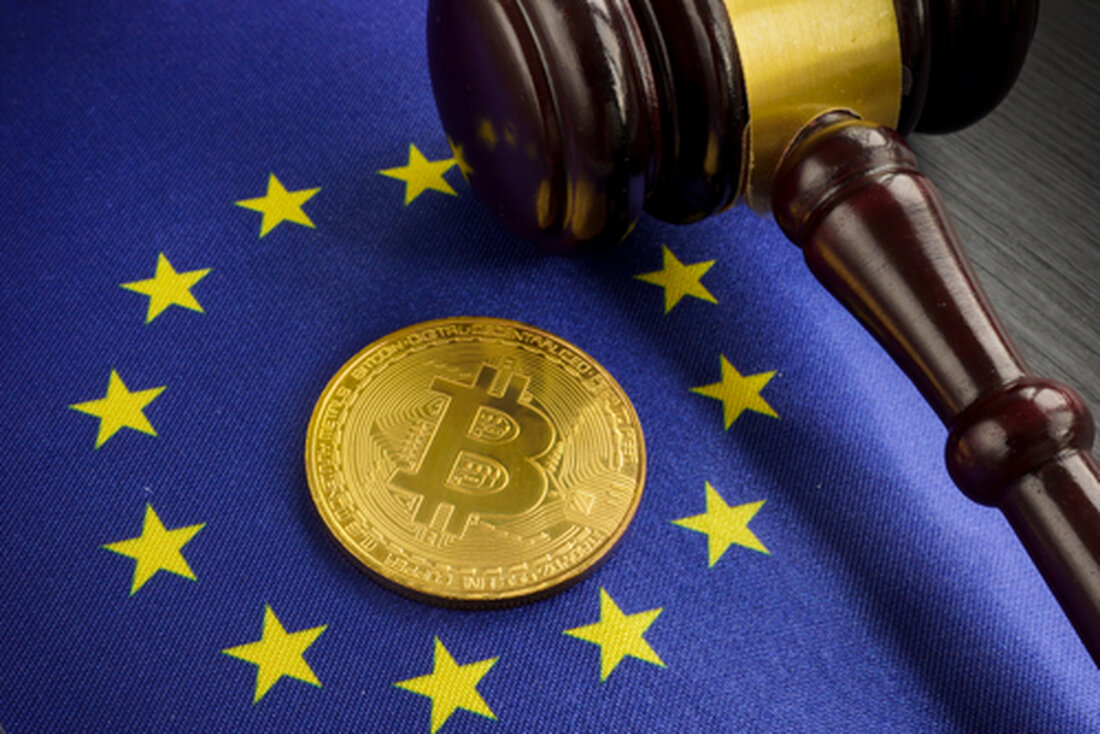 Die zentralen Thesen Regulierungsbehörden auf der ganzen Welt haben Rahmenwerke eingeführt, um den Kryptowährungsmarkt zu steuern. Europa hat kürzlich die MiCA-Richtlinie genehmigt, während Hongkong bald seinen Regulierungsrahmen für Kryptowährungen veröffentlichen wird. Die Krypto-Börse Bitget sagte, sie unterstütze alle Vorschriften, die die Kryptowährungsbranche voranbringen sollen. Die Regulierung von Kryptowährungen nimmt weltweit Gestalt an Die letzten Monate waren für die Kryptowährungsbranche hinsichtlich der Regulierung interessant. Trotz des anhaltenden Bärenmarktes waren Regulierungsbehörden auf der ganzen Welt damit beschäftigt, regulatorische Rahmenbedingungen für den Kryptosektor einzuführen. In den Vereinigten Staaten hat die Securities and Exchange Commission (SEC) erklärt, dass die bestehenden Wertpapiergesetze in den USA …
