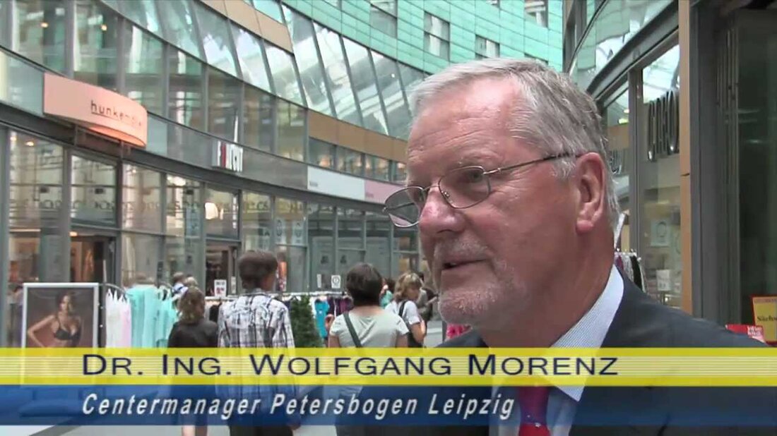 Die Leipziger Passagen und Höfe sind ein besonderes Alleinstellungsmerkmal in Leipzig. Es gibt über 35 Arkaden und attraktive Innenhöfe in Leipzig, das ist ein Rekord. Hamburg hat 18. Die Firma MOB Multimedia und die Filmemacher Sascha Kummer und Joachim Chüo haben 2009 im Auftrag der Stadt und der Handelskammer Leipzig einen Informationsfilm produziert, um Investoren und Eigentümer für weitere Maßnahmen zu aktivieren. 2 Jahre sind eine lange Zeit und in den Leipziger Gängen und Innenhöfen wurde bereits viel gebaut. . Youtube-Link