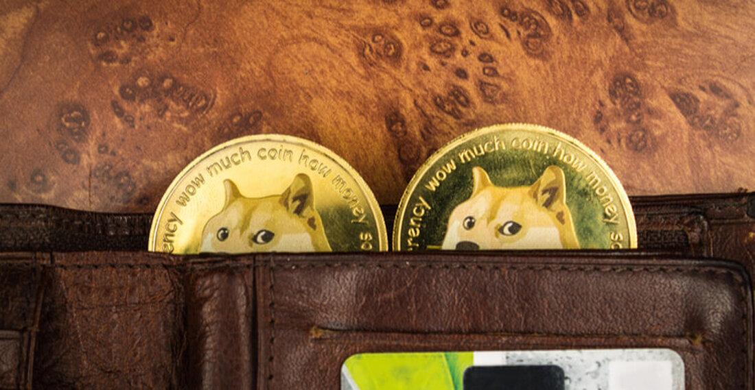 SpaceX von Elon Musk akzeptiert Dogecoin als Zahlung für seine DOGE-1-Mission, die im ersten Quartal 2022 stattfinden soll. Die Geometric Energy Corporation (GEC) hat bekannt gegeben, dass sie SpaceX für die erste kommerzielle Mondnutzlast in Dogecoin (DOGE) bezahlt hat. In seiner AnkündigungDas kanadische Unternehmen sagte: „Die DOGE-1-Mission der Geometric Energy Corporation zum Mond umfasst das Missionsmanagement der Geometric Space Corporation (GSC) in Zusammenarbeit mit SpaceX, um im ersten Quartal 2022 einen 40 kg schweren Cubesat als Mitfahrgelegenheit auf einer Falcon 9-Mondnutzlastmission zu starten. Die Nutzlast erhält räumliche Mondinformationen von Sensoren und Kameras an Bord mit integrierten Kommunikations- und Rechensystemen. ” …