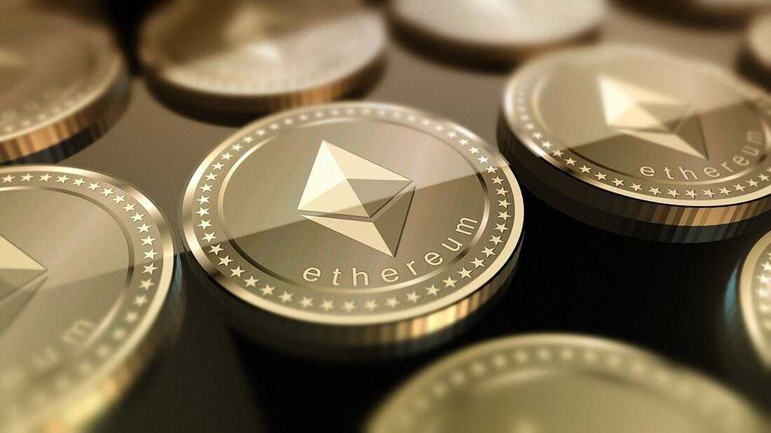 Die Sygnum Bank hat das Staking von Ethereum 2.0 eingeführt. Kunden können eine Rendite von bis zu sieben Prozent pro Jahr erzielen. Die Sygnum Bank, die weltweit erste Digital Asset Bank, hat das Ethereum 2.0 Staking offiziell gestartet. Zu Beginn können Kunden aus ihren bestehenden Wallets eine Rendite von bis zu sieben Prozent pro Jahr erwirtschaften. Nach Angaben des Beamten Ankündigung, hat Sygnum diesen Service in seine Banking-Plattform integriert, die einfach und benutzerfreundlich gestaltet ist. Staked Ethereum wird mit der höchsten verfügbaren Sicherheit geschützt und auf den individuellen Konten der Kunden gehalten, wobei die vollständig getrennte Brieftasche und die Verwahrung …