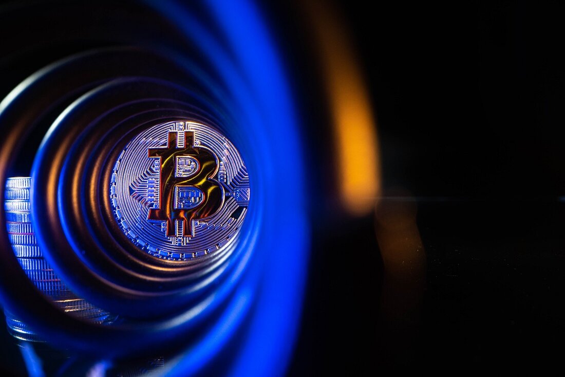 Die zentralen Thesen Die Volatilität von Bitcoin ist der höchste Punkt seit Juli 2022 Die Liquidität ist extrem gering, was die Volatilität erhöht und Preisbewegungen verstärkt Optionen im Wert von 4,2 Milliarden US-Dollar verfallen am Freitag, wobei der Bulle nach dem jüngsten Anstieg auf 28.000 US-Dollar voraussichtlich profitieren wird Gestern schrieb ich a Stück Betrachten, wie die Korrelation zwischen Bitcoin und der Aktienmarkt, insbesondere Technologieaktien, ist wieder gestiegen. Die Beziehung hatte sich inmitten der Bankenturbulenzen gelockert, die die Finanzmärkte heimsuchten, ausgelöst durch den Zusammenbruch der Silicon Valley Bank. Neben der steigenden Korrelation schwingt der Markt auch wild – die Volatilität …