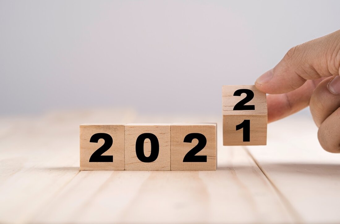 Das Blockchain-Forschungsunternehmen prognostiziert auch, dass Bitcoin im kommenden Jahr weiterhin bessere Renditen als der S&P 500-Index erzielen wird Das Krypto-Marktanalyseunternehmen Arcane hat seine Prognosen für 2022 für verschiedene digitale Assets und die gesamte Branche vorgelegt. Das Forschungsunternehmen erstellte a Prüfbericht Hervorhebung zahlreicher Vorhersagen zu verschiedenen Aspekten, einschließlich Token-Preisen, Vorschriften und der Leistung verschiedener Krypto-Münzen. Vor allem krönte Arcane die Binance-Münze zum Gewinner des Jahres 2021 und erklärte, dass sie sowohl Ethereum als auch Bitcoin vernichtete. Hier ist ein Blick auf die anderen wichtigen Vorhersagen: Das Schicksal von Ripple (XRP) und Cardano (ADA) Nach Angaben des Forschungsunternehmens werden die beiden Alts …