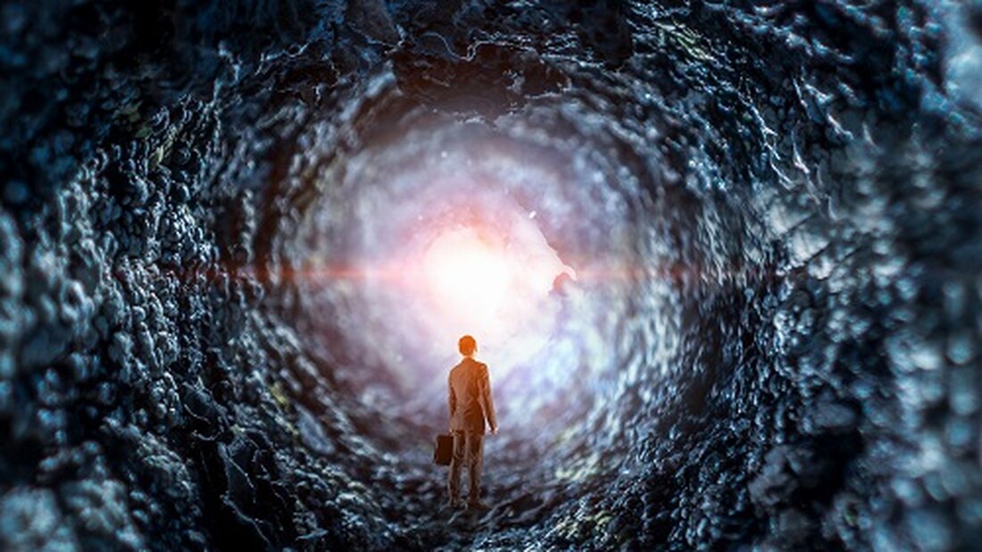 Gateway ist eine von Cosmos betriebene Appchain. Es soll den Zugang zu einheitlicher Liquidität im Cosmos-Ökosystem ermöglichen. Das dezentrale Messaging-Protokoll Wormhole hat seine anwendungsspezifische Blockchain namens Wormhole Gateway veröffentlicht. Die Appchain basiert auf dem Cosmos SDK und zielt darauf ab, den Zugang und die Liquidität mit dem Ökosystem der Blockchain-Plattform zu erweitern. Die Wormhole Foundation, die Gateway am Freitag ankündigte, sagte, die Appchain sei „kompatibel und komplementär zu IBC“. Wurmloch soll 23 Blockchains in Cosmos verbinden Nach Angaben in a BlogeintragMit Gateway kann Wormhole mehr als 23 Blockchains, darunter Osmosis, Evmos und Neutron, über sechs Laufzeiten mit Cosmos verbinden. Dies &hellip;
