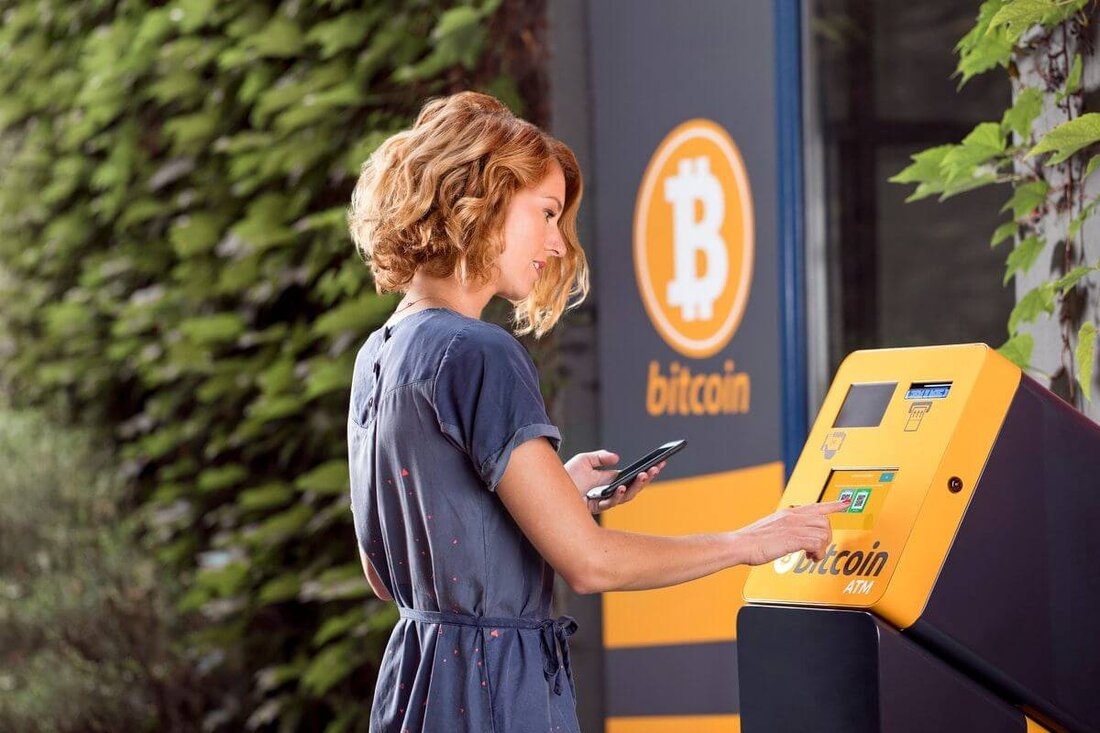 Daten des Coin ATM Radar zeigen, dass der globale Markt für Krypto-Geldautomaten kurz davor steht, den Höchststand von 2022 zu überschreiten. Führend sind die USA mit über 32.000 Installationen, während Kanada mit über 3.000 Standorten an zweiter Stelle und Australien mit über 1.120 an dritter Stelle steht. Benutzer betrachten Bitcoin-Geldautomaten als eine der einfachsten Möglichkeiten, Bitcoin (BTC) zu kaufen und zu verkaufen. Die Installationen von Bitcoin-Geldautomaten sind explosionsartig angestiegen und nähern sich ihrem Allzeithoch, das zuletzt im Jahr 2022 erreicht wurde, wobei in den letzten drei Monaten ein deutliches Wachstum zu verzeichnen war. Die Daten zeigen in den meisten Ländern …