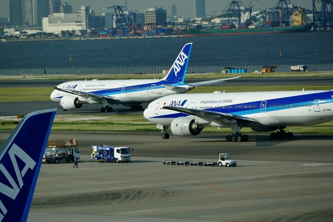 Air Nippon Airways (ANA), die größte Fluggesellschaft Japans, hat einen NFT-Marktplatz zum Thema Luftfahrt gestartet. Air Nippon Airways hat sich bei der Entwicklung der Plattform mit ihrer Tochtergesellschaft ANA Neo zusammengetan. Air Nippon Airways expandiert derzeit in Web3. Die größte Fluggesellschaft Japans, Air Nippon Airways (ANA), hat heute mit ihrer Tochtergesellschaft ANA Neo einen Marktplatz für nicht fungible Token (NFTs) zum Thema Luftfahrt gestartet. Der NFT-Marktplatz ist Teil der laufenden Bemühungen der Fluggesellschaft, Fluggesellschaften mit Web3 zu verbinden ANA GranWhale NFT-Marktplatz Die Entwicklung des GranWhale-Marktplatzes von ANA Neo begann im August 2023 als virtuelle Reiseplattform, die versprach, „Technologie, einschließlich VR, …