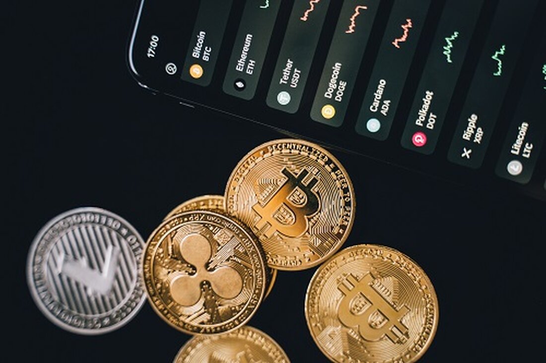 Einst ein esoterisches Konzept, über das in den dunkelsten Ecken des Internets geflüstert wurde, ist die Kryptowährung aus den Schatten gesprungen und hat eine Finanzrevolution ausgelöst. Es ist eine schöne neue Welt von den Tagen der Entstehung von Bitcoin bis zum florierenden digitalen Währungsökosystem, das Sie heute sehen. Allerdings gehen die Tendenzen des Wandels über bloßes Kaufen und Verkaufen hinaus; Sie durchdringen das Gefüge unserer Gesellschaft und definieren die Funktionsweise von Branchen neu – insbesondere im Bereich der Online-Casinos. Der kometenhafte Aufstieg virtueller Münzen Gehen wir zurück ins Jahr 2009: Die Weltwirtschaft befand sich in einer Rezession, und das Vertrauen …