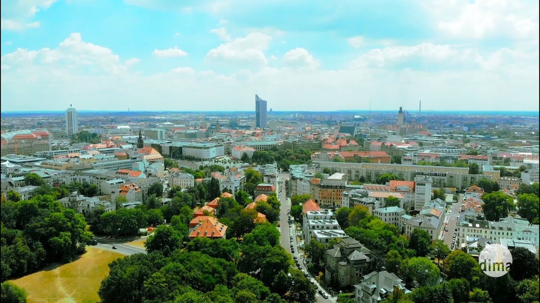 Leipzig ist und bleibt unsere Lieblingsstadt. Von den sanierten Gründerzeit-Immobilien bis hin zum modernen Neubau zeigen wir Ihnen auch 2018 wieder die Vielfalt und das Leben dieser einzigartigen Stadt. Ihre Wohnträume sind so unterschiedlich wie die Menschen hier. Dima Immobilien präsentiert Ihnen regelmäßig ein breites Portfolio an Immobilien im Bereich Verkauf und Vermietung. Ob kompakt und praktisch oder ausgefallen und repräsentativ – wir finden den passenden Wohnungsschlüssel für Ihr Anliegen. Lassen Sie sich überraschen und planen Sie mit uns Ihr Traumhaus – wir freuen uns auf Sie! MAIL: info@dima-immobilien.de TELEFON: (0341) 580 70 90 HOMEPAGE: https://dima-immobilien.de/ INSTAGRAM: https://www.instagram.com/dima_immobilien FACEBOOK: https: …