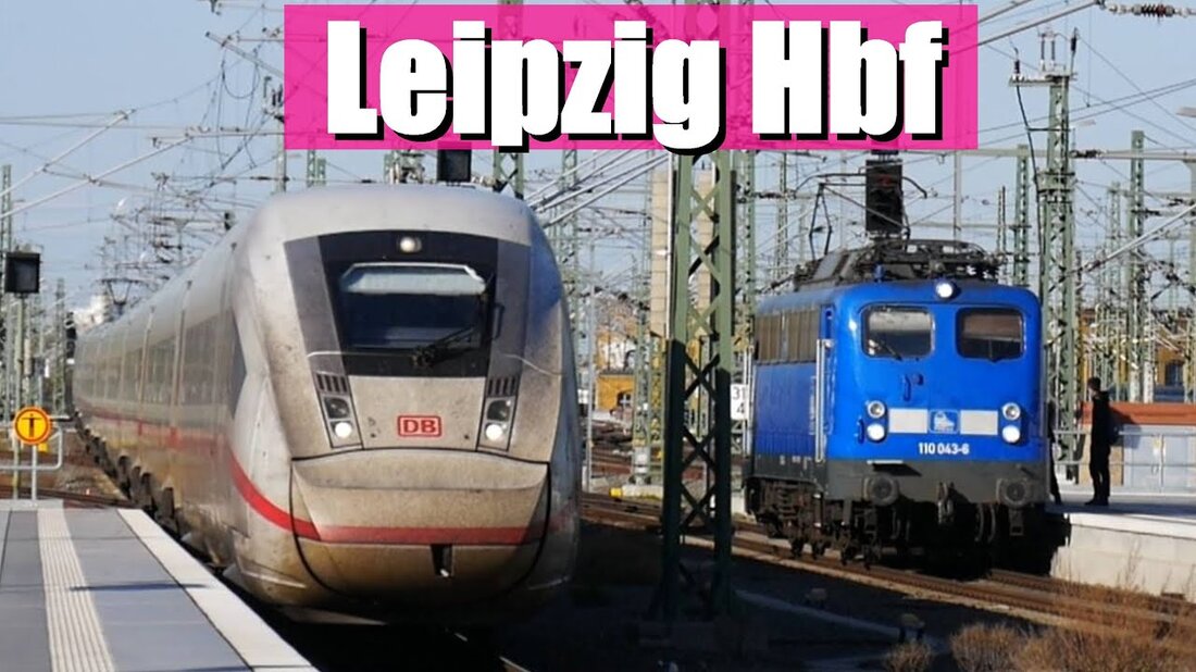 Die größte Stadt Sachsens hat auch die flächenmäßig größte Endstation Europas. Es ist der wichtigste Verkehrsknotenpunkt in Mitteldeutschland und hat bis zu 120.000 Passagiere pro Tag. Vor dem Bahnhof befindet sich auch der größte Knotenpunkt für den Nahverkehr. Der Bahnhof wird auch von vielen Menschen zum Einkaufen genutzt, da die Promenaden viele Möglichkeiten bieten. Vielen Dank an Regionalzugverband für die Unterstützung beim Filmen der Moderationsszenen für den YouTube-Kanal: https://www.youtube.com/channel/UCPBFhozT60N7XWPiA_0OfOQ Straßenbahn Leipzig: https://www.youtube.com/watch?v=0udSnl1pDcU&t S- Bahn Mitteldeutschland: https://www.youtube.com/playlist?list=PLVi3u-ZrZadcBYvudiEw3lvIzP19NSY-y Mein Instagram: https: //www.instagram.com/modellbahnwelt_tv/? hl = de Musik: YT-Audiobibliothek: Swing_Theory, Happy_Birthday_Jazz_Waltz. Youtube-Link