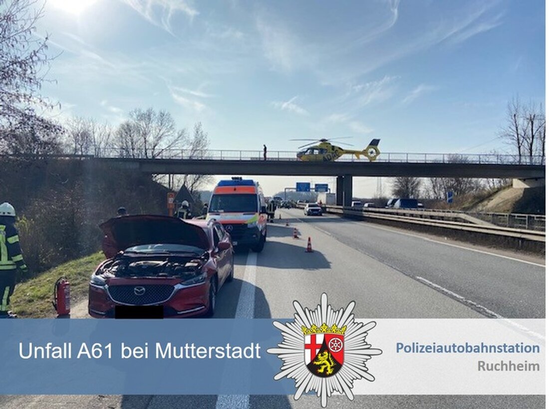 Auffahrunfall mit 3 Fahrzeugen auf der A61 bei Mutterstadt verursacht leichte Verletzungen und Stau von 3 km Länge.