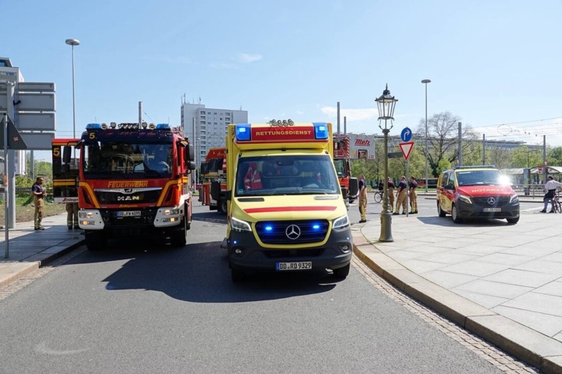 Am Ostersonntag rettete die Feuerwehr Dresden erfolgreich einen 22-Jährigen, der in einen Schacht am Pirnaischen Platz gestürzt war.