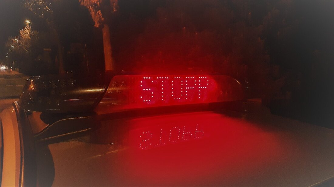 Polizei kontrolliert Autofahrer auf der B 271, entnimmt Blutprobe nach positivem Drogentest auf THC. Geldbuße und Fahrverbot drohen.
