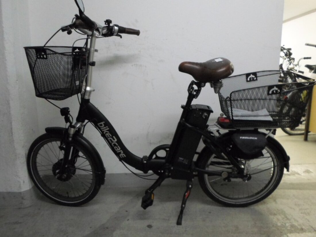 Polizei Nienburg sucht den Eigentümer eines bei der Admiral Spielhalle gefundenen E-Bikes der Marke BIKE2CARE.