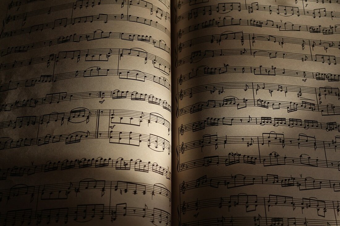 Entdecken Sie die Fotografieausstellung "Das Innere nach Außen" von Lutz Liebe & Hans Joachim Kühn sowie weitere spannende Veranstaltungen wie das Kabarett "HEINZ SINGT keine LIEBESLIEDER" und das Konzert "DUO OXYMORON - Scented Rushes". Tauchen Sie ein in eine Welt voller Kunst und Kreativität.