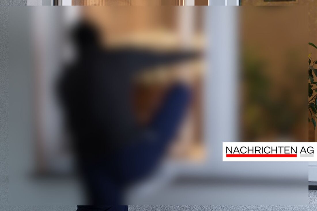 Bewohner in Mönchengladbach stellt Einbrecher, hält ihn bis zum Eintreffen der Polizei fest. Zwei verdächtige Festnahmen.