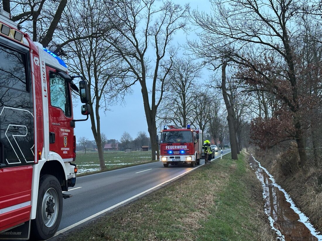 Am 15. Februar löschten die Feuerwehren Wiedenrode und Bröckel ein Abraumfeuer auf der K 54, das rasch unter Kontrolle war.