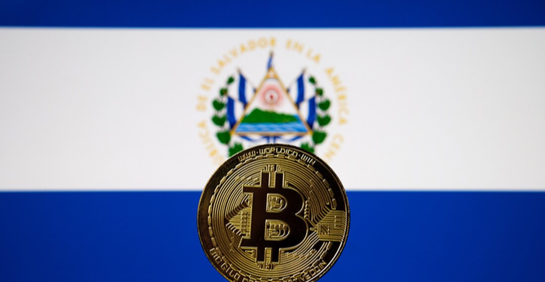 El Salvador würde außerdem Kredite in Höhe von 1 Milliarde US-Dollar von der Weltbank und 1 Milliarde US-Dollar von der Interamerikanischen Entwicklungsbank erhalten Gemäß der IWF-Vereinbarung würde El Salvador eine gesetzliche Verpflichtung ändern, die Unternehmen verpflichtet, Bitcoin als Zahlungsmittel zu akzeptieren Seit 2021 ist der IWF gegen das Bitcoin-Gesetz von El Salvador und fordert die Regierung auf, „seinen Anwendungsbereich einzuschränken“. Berichten zufolge reduziert El Salvador seine Bitcoin-Ambitionen, da es sich auf die Aufnahme eines Darlehens in Höhe von 1,3 Milliarden US-Dollar vom Internationalen Währungsfonds (IWF) vorbereitet. Der Financial Times berichtet, dass das zentralamerikanische Land, das 2021 als erstes Bitcoin als …