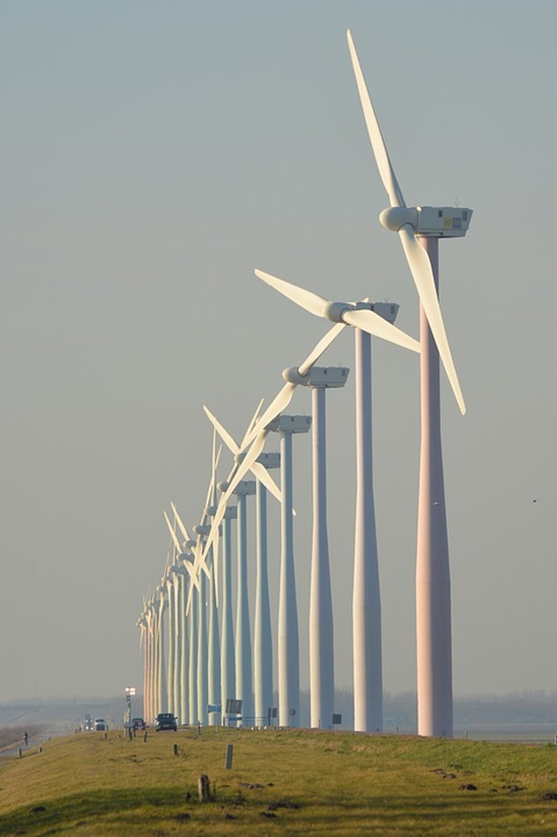 Midea präsentiert auf der IFA 2024 die innovative ECOMASTER-Energiesparlösung, die dank KI und Cloud-Technologie den Energieverbrauch um 30 % senkt.