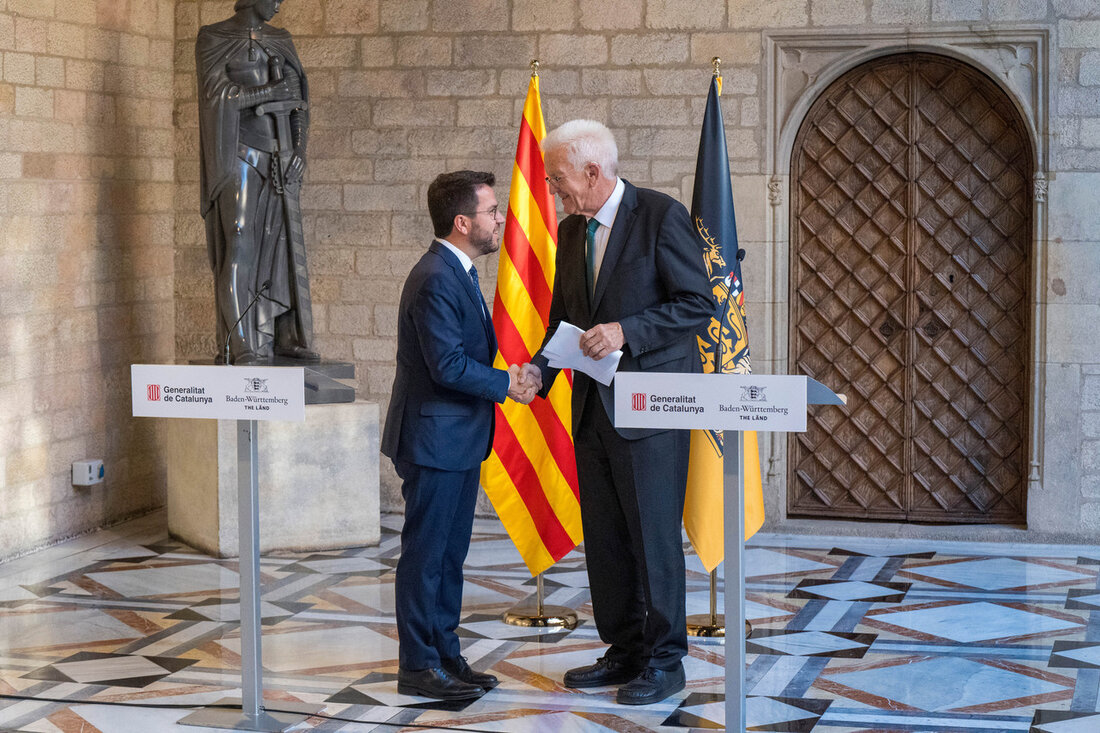 Erfolgreiche Zusammenarbeit zwischen Katalonien und Baden-Württemberg betont – Ministerpräsident Winfried Kretschmann kündigt gemeinsame Wirtschaftsmissionen und Ausbildungsprogramm an Barcelona, 6. Oktober 2023 – Bei seinem Treffen mit dem katalanischen Regionalpräsidenten Pere Aragonès hat Ministerpräsident Winfried Kretschmann die erfolgreiche Zusammenarbeit zwischen Katalonien und Baden-Württemberg betont. Im Zentrum der Beziehungen stehen die Automobilwirtschaft sowie die Kooperation im Bereich grüner Wasserstoff. Im Rahmen der dreitägigen Spanien-Reise kündigte Kretschmann zudem gemeinsame Wirtschaftsmissionen und ein Ausbildungsprogramm für Forschende an. Die Zusammenarbeit zwischen Katalonien und Baden-Württemberg erstreckt sich über verschiedene Bereiche. Beide Regionen stehen im Mittelpunkt einer tiefgreifenden Transformation, insbesondere in der Automobilwirtschaft. Alternativen Antriebe wie Elektromobilität, …