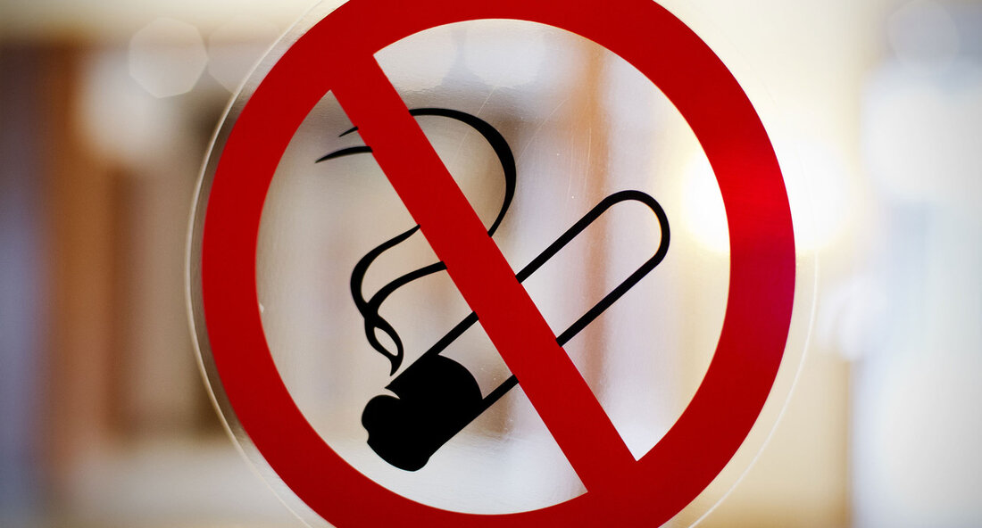 Wettbewerb „Be Smart – Don’t Start“ begeistert Schülerinnen und Schüler in Baden-Württemberg Unter dem Motto „#IchDuWir“ hat der Wettbewerb „Be Smart – Don’t Start“ für rauchfreie Schulklassen auch in diesem Jahr wieder großes Interesse geweckt. Insgesamt nahmen 736 Schulklassen aus Baden-Württemberg an dem Wettbewerb teil und beeindruckten mit ihrer Kreativität und ihrem Engagement. Das erfreuliche Ergebnis: 87 Prozent der teilnehmenden Klassen schafften es, ein halbes Jahr lang rauchfrei zu bleiben. Der Wettbewerb, der seit über 25 Jahren ein Zeichen gegen schädlichen Tabakkonsum setzt, ermutigt Schülerinnen und Schüler dazu, auf klassische Zigaretten, E-Zigaretten, Shishas, E-Shishas sowie auf jegliche Form von Tabak …