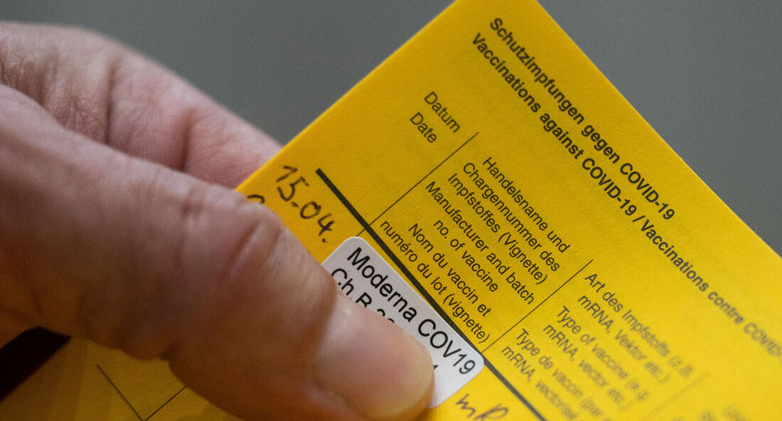 Es wird erwartet, dass die Hälfte aller Impfberechtigten in Baden-Württemberg an diesem Wochenende mindestens eine Impfung erhalten haben wird. Insgesamt wurden im Land bisher mehr als 8,5 Millionen Impfungen durchgeführt. In Baden-Württemberg soll an diesem Wochenende die Hälfte aller Impfberechtigten des Landes mindestens eine Impfung erhalten haben. „Wir kratzen schon jetzt an der 50-Prozent-Marke, diese entscheidende Hürde werden wir wohl über das Wochenende nehmen“, sagte Gesundheitsminister Manne Lucha. „Ich freue mich sehr, dass wir einen weiteren Meilenstein in der Impfkampagne erreicht haben. Fast die Hälfte der Menschen im Land hat mindestens eine Erstimpfung hinter sich. Schnelligkeit beim Impfen ist jetzt …