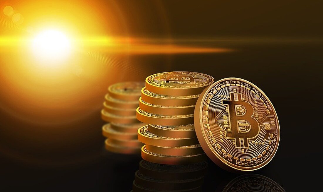 Die Woori Bank ist die neueste große koreanische Bank, die einen Krypto-Custody-Service über eine gemeinsame Einrichtung mit Coinplug anbietet. Coinplug wird der größte Aktionär, während Woori der zweitgrößte Aktionär wird. Südkorea hat den Unternehmen strenge regulatorische Maßnahmen auferlegt, um digitale Vermögenswerte zu halten. Dies hat zu einer wachsenden Nachfrage nach Kryptoverwahrungsdiensten im Land geführt, da die Eigenverwahrung Anleger einem höheren Diebstahl- oder Verlustrisiko aussetzt. Lokalen Banken, die in den letzten Monaten zur Rettung der Anleger gekommen sind, wurde auch die Bereitstellung direkter kryptobezogener Dienstleistungen untersagt. Dies bedeutet, dass Banken Krypto-Custody-Dienste nur über Joint Ventures von Aktienanlagen mit Teileigentum anbieten können. …