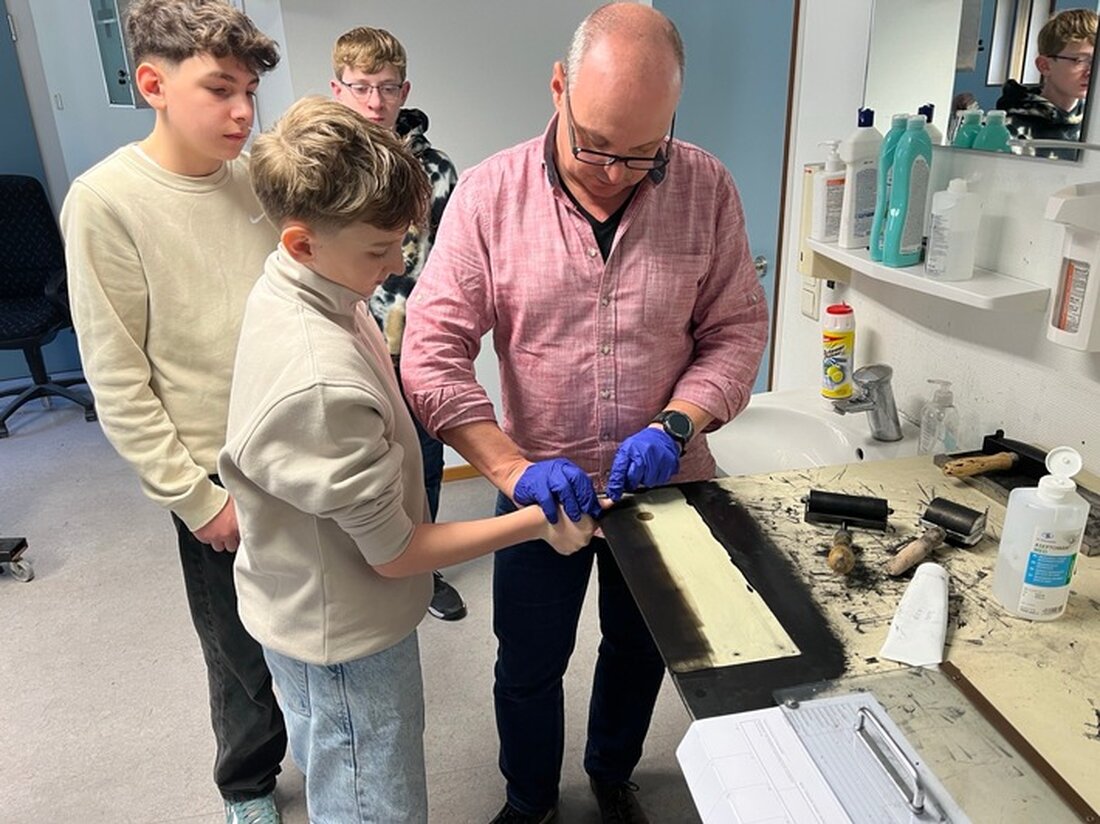Am 03.04.2022 erlebten sechs Schülerinnen und Schüler beim ersten Girls' und Boys' Day bei der Polizei Cochem spannende Einblicke in den Polizeiberuf.