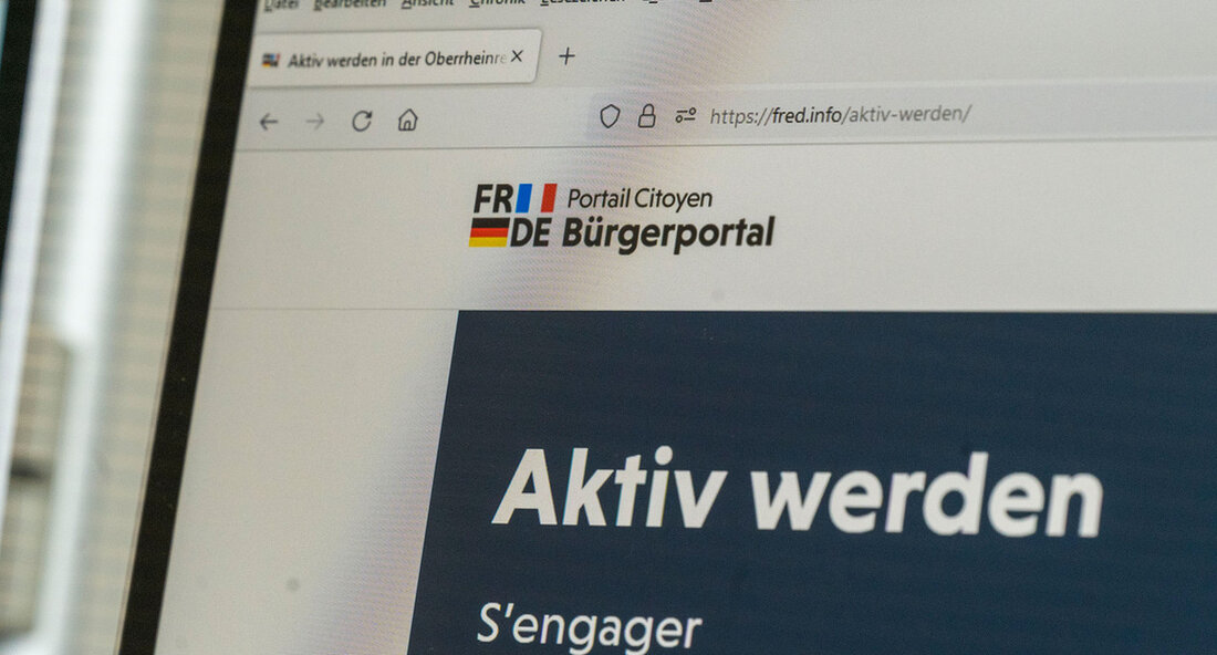 Mit FRED.info ist das erste digitale deutsch-französische Bürgerportal online. Die Website gibt eine Übersicht über die wichtigsten grenzüberschreitenden Einrichtungen und Angebote. Sie bietet wertvolle Informationen zu vielfältigen Themen und enthält einen grenzüberschreitenden Veranstaltungskalender. „Unser digitales Bürgerportal ,FRED.info‘ macht ab jetzt unter einem Dach Akteurinnen und Akteure sowie Angebote der grenzüberschreitenden Zusammenarbeit für Bürgerinnen und Bürger sichtbar. Damit haben wir eine vielfältige, digitale grenzüberschreitende Anlaufstelle geschaffen – für die Menschen in der Grenzregion und darüber hinaus“, so der Staatssekretär für politische Koordinierung und Europa im Staatsministerium, Florian Hassler, am Samstag, 25. März 2023, in Stuttgart zum Start der Website FRED.info. „Das …