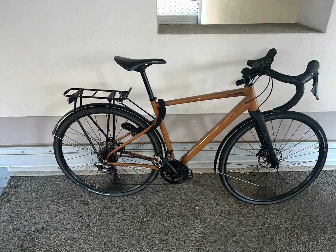 Die LPI Jena sucht den Eigentümer eines sichergestellten Cannondale-Touringbikes. Hinweise bitte an Tel. 03641 - 810.