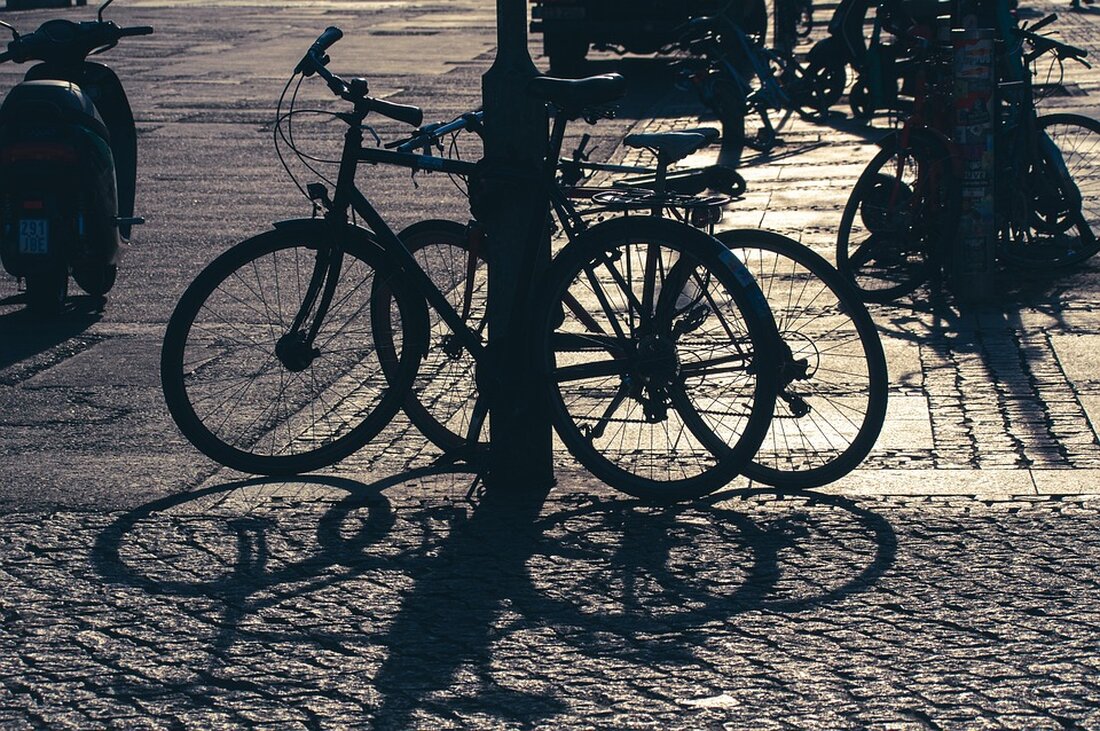 Am Sonntag demonstriert ein breites Bündnis in Berlin mit einer Fahrrad-Sternfahrt gegen den Stopp der Radschnellwege. Seien Sie dabei und setzen Sie sich für sichere Radwege ein!