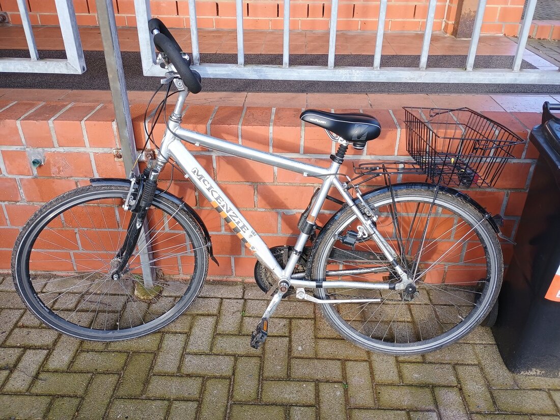 Die Polizei in Syke sucht den Eigentümer eines gefundenen silbernen Trekkingrads. Hinweise an Tel. 04242 / 9690.