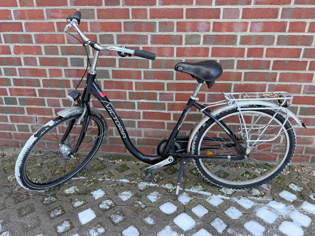 Polizei Lübeck sichert drei Fahrräder nach Diebstählen in St. Lorenz; 16- und 19-jähriger Tatverdächtiger ermittelt.