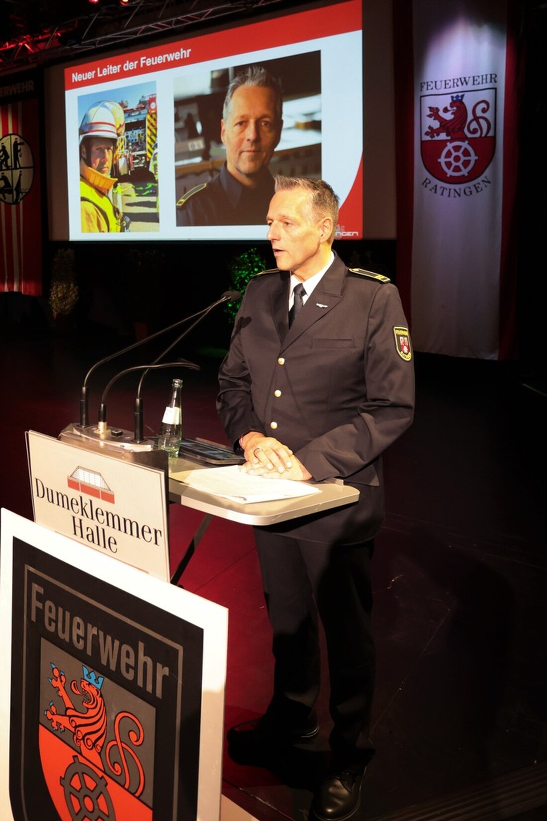 Am 2025 fand die Wehrversammlung der Feuerwehr Ratingen in der Stadthalle statt, gekennzeichnet von Ehrungen und Ausblicken.