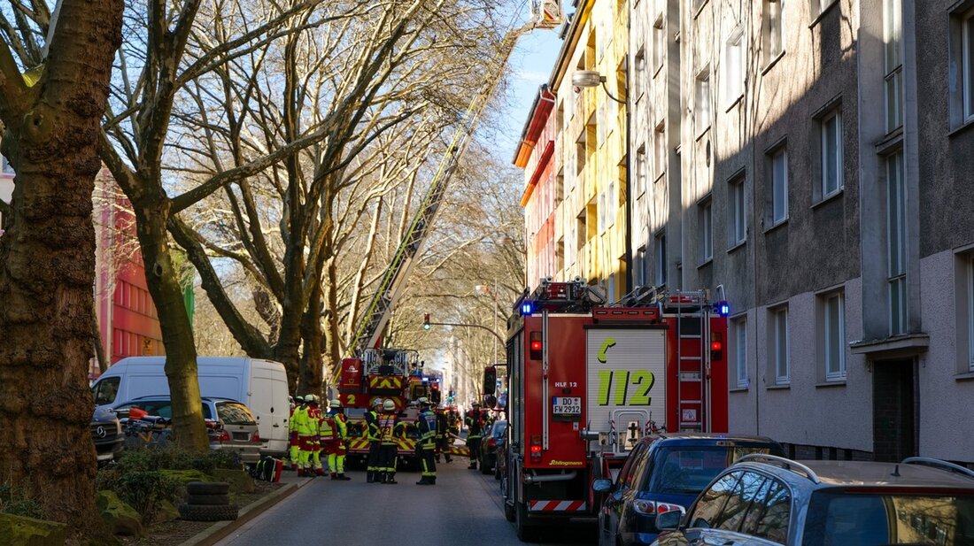 In Dortmunds Nordstadt brannte es erneut in einem Wohnhaus, nur Stunden nach einem vorherigen Einsatz. Die Feuerwehr reagierte schnell.