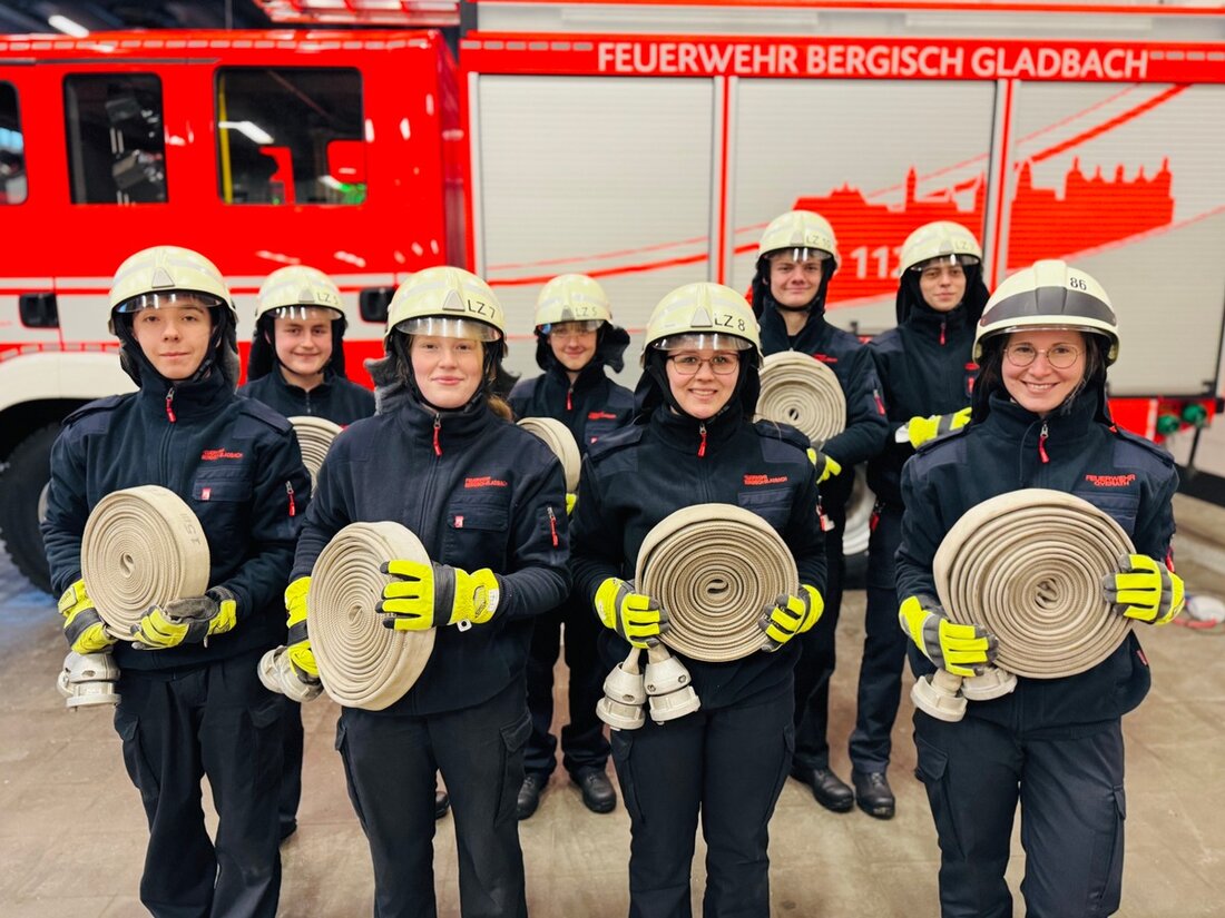 Einladung zum Fototermin der Abschlussprüfung der Grundausbildung der Freiwilligen Feuerwehr Bergisch Gladbach am 16. Februar 2025.