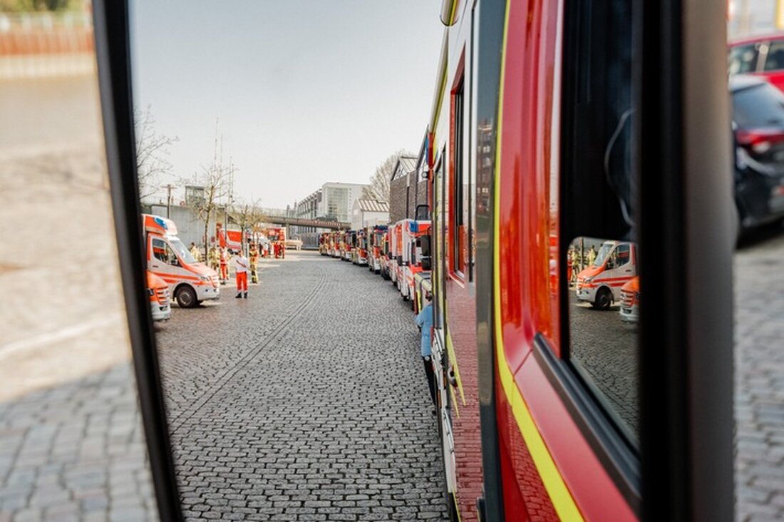 Am 28. März ehrte die Feuerwehr Bremerhaven 48 neue Einsatzkräfte im Historischen Museum. Ehrungen und Urkunden wurden feierlich überreicht.