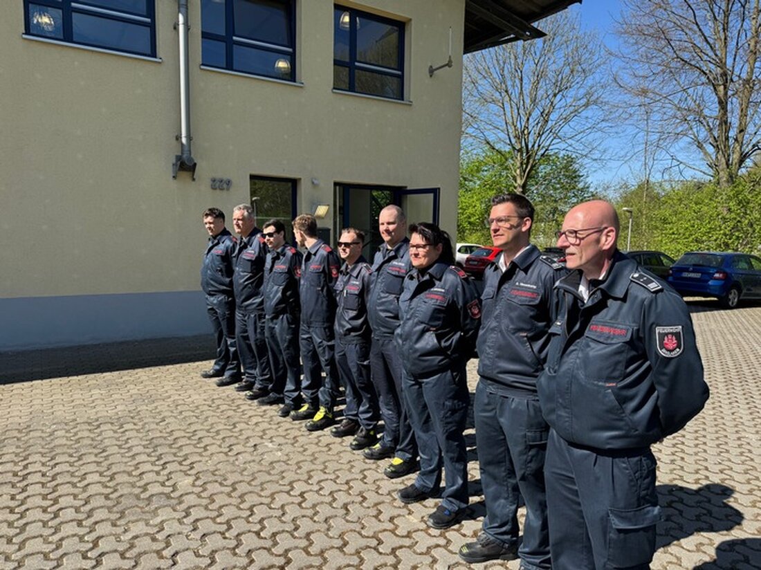 Am 8. März 2025 begann die Grundausbildung von 17 Feuerwehranwärtern der FW Dinslaken, die ihre Prüfung erfolgreich ablegten.