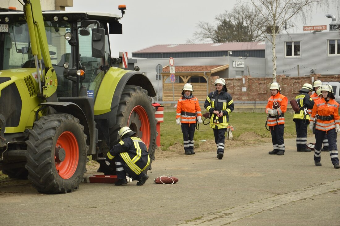 In Lüchow-Dannenberg bleibt die Mitgliederzahl der Feuerwehren stabil, während der Anteil weiblicher Einsatzkräfte stetig ansteigt.