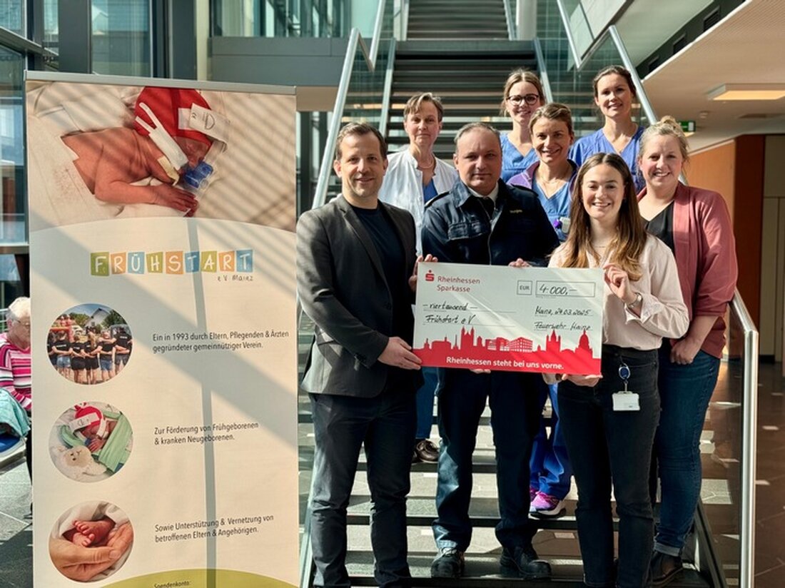 Am 24. März 2025 überreichten Oberbürgermeister Nino Haase und die Feuerwehr Mainz einen Spendencheck über 4.000 Euro an den Verein Frühstart e.V. nach dem traditionellen Abschwimmen im Rhein.