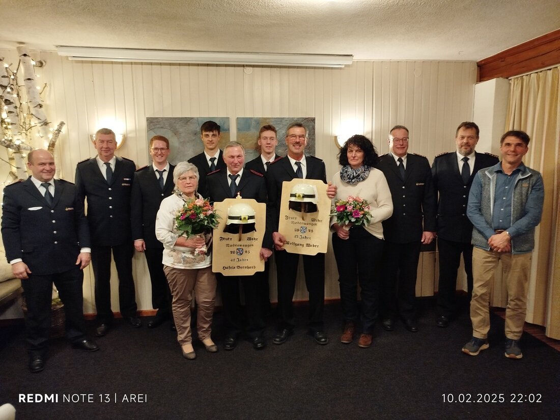 Feuerwehr Niederwangen verabschiedet Wolfgang Weber und Bernhard Häfele nach 42 Jahren Dienst bei der Jahreshauptversammlung 2025.