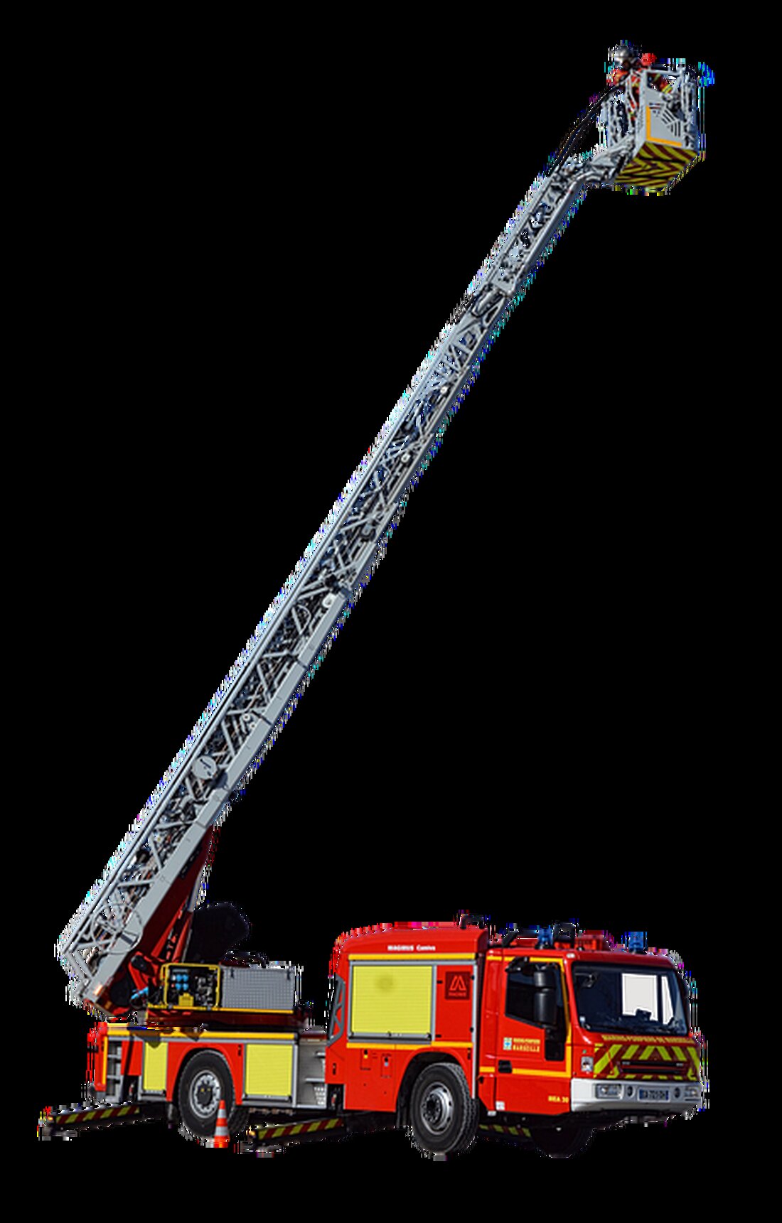 Einsatzgeschehen Region Oschatz: Feuerwehren rücken zu Balkonbrand in Mügeln aus Zu einem Balkonbrand in Mügeln mussten am Sonnabend die Feuerwehren aus Mügeln und Niedergoseln ausrücken. Der Vorfall ereignete sich um 17.37 Uhr in einem Mehrfamilienhaus in der Straße Am Alten Wasserwerk. Ein Balkon im zweiten Obergeschoss geriet in Brand, woraufhin die Freiwilligen Feuerwehren aus Mügeln, Niedergoseln und Oschatz alarmiert wurden. Familie vorübergehend ausquartiert Ein Mitbewohner hatte bereits damit begonnen, das Feuer zu löschen, daher konnte der Einsatz für die Feuerwehrleute aus Oschatz vorzeitig abgebrochen werden. Die Einsatzkräfte aus Mügeln und Niedergoseln übernahmen vor Ort weitere Lösch- und Sicherungsarbeiten. Ein Trupp …